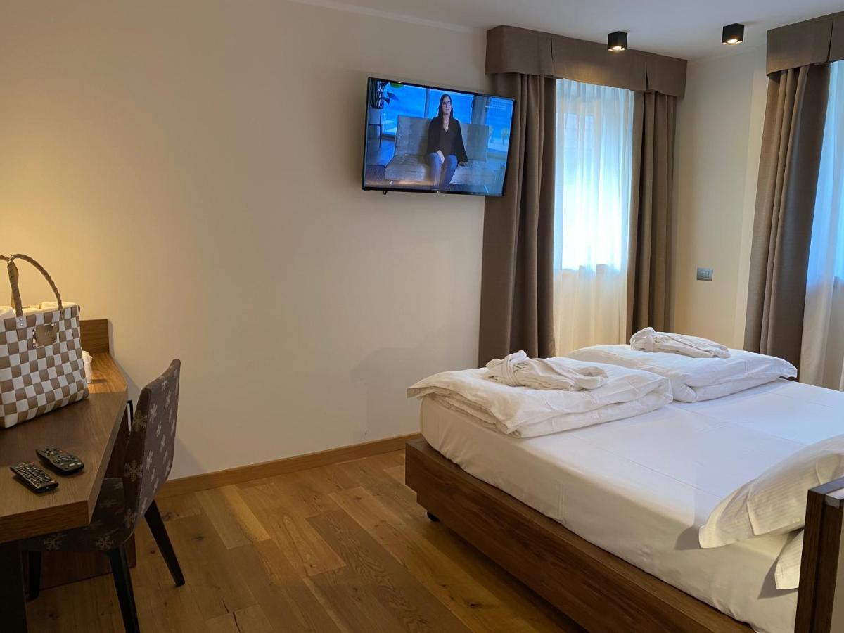 Dolomeet Boutique Hotel Pinzolo Buitenkant foto