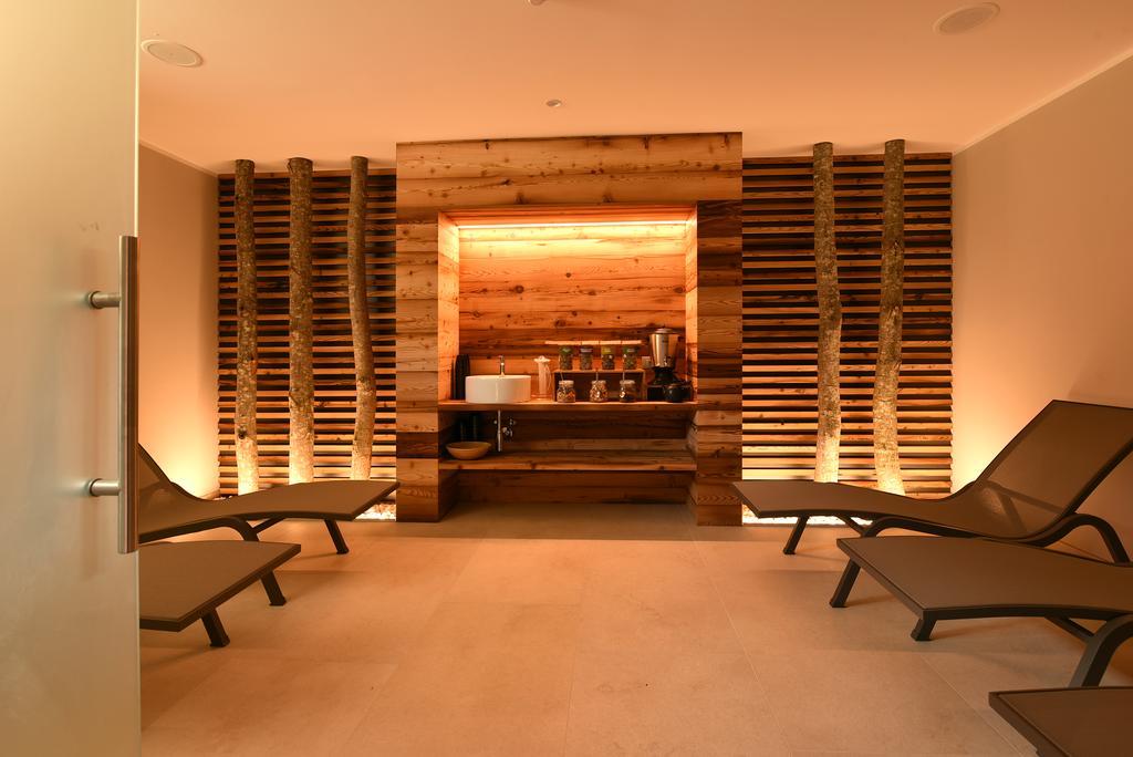 Dolomeet Boutique Hotel Pinzolo Buitenkant foto