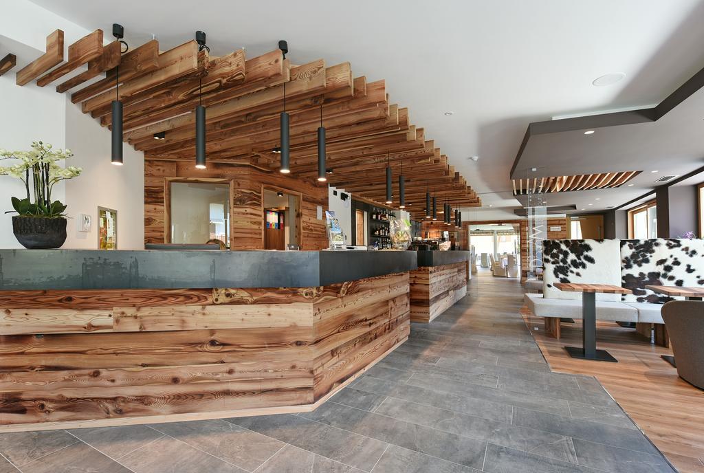 Dolomeet Boutique Hotel Pinzolo Buitenkant foto