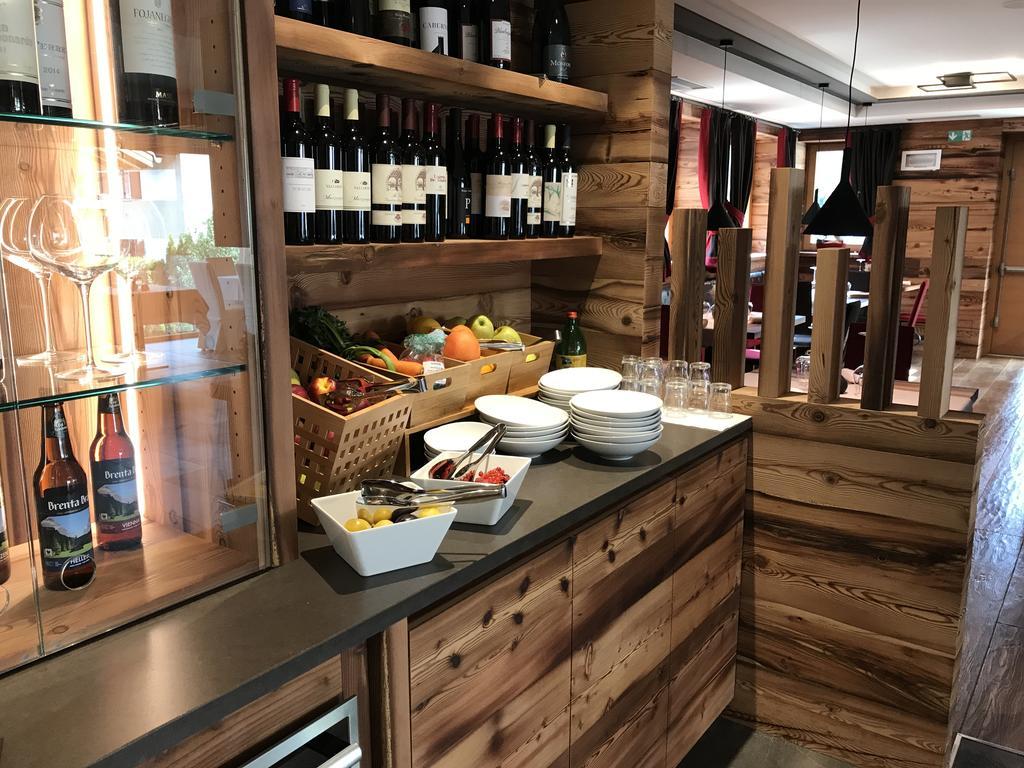 Dolomeet Boutique Hotel Pinzolo Buitenkant foto